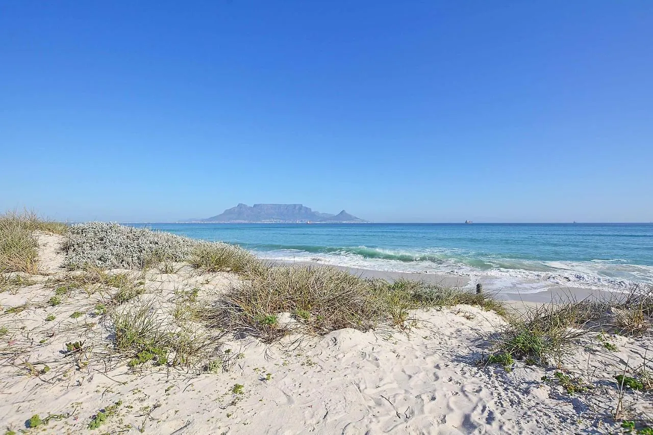 Apartment Modern Beachfront Eden On The Bay 210- 2 Bedroom, 2 Bathroom Bloubergstrand
