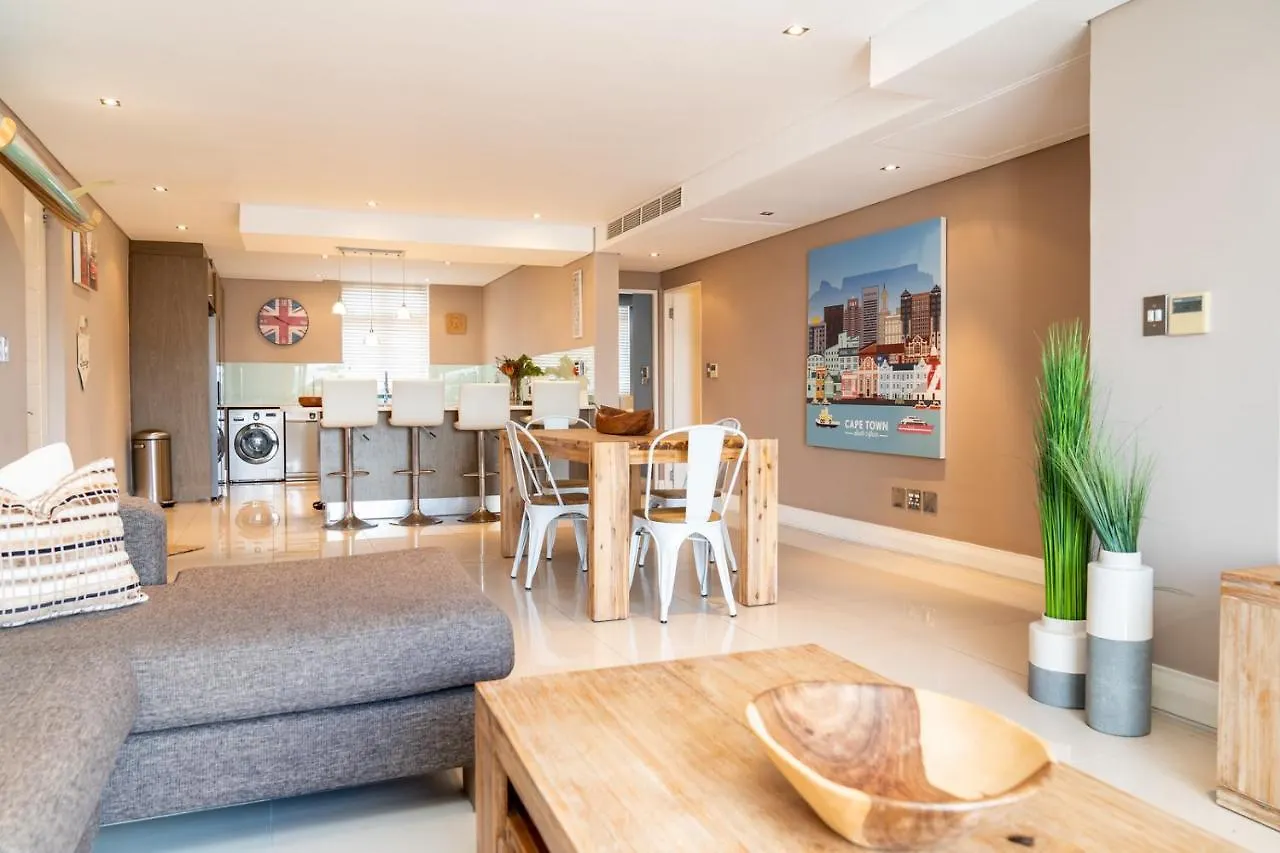 Apartment Modern Beachfront Eden On The Bay 210- 2 Bedroom, 2 Bathroom Bloubergstrand
