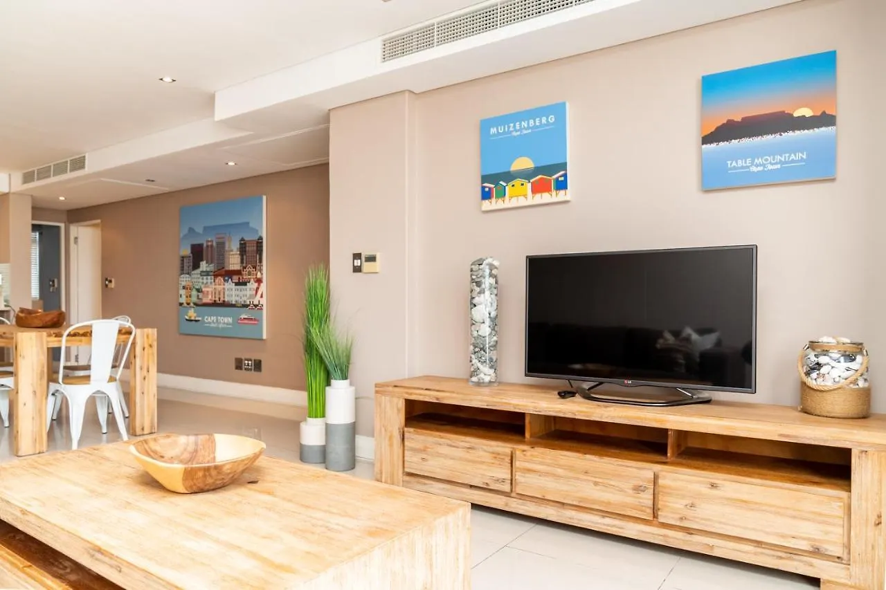 Apartment Modern Beachfront Eden On The Bay 210- 2 Bedroom, 2 Bathroom Bloubergstrand