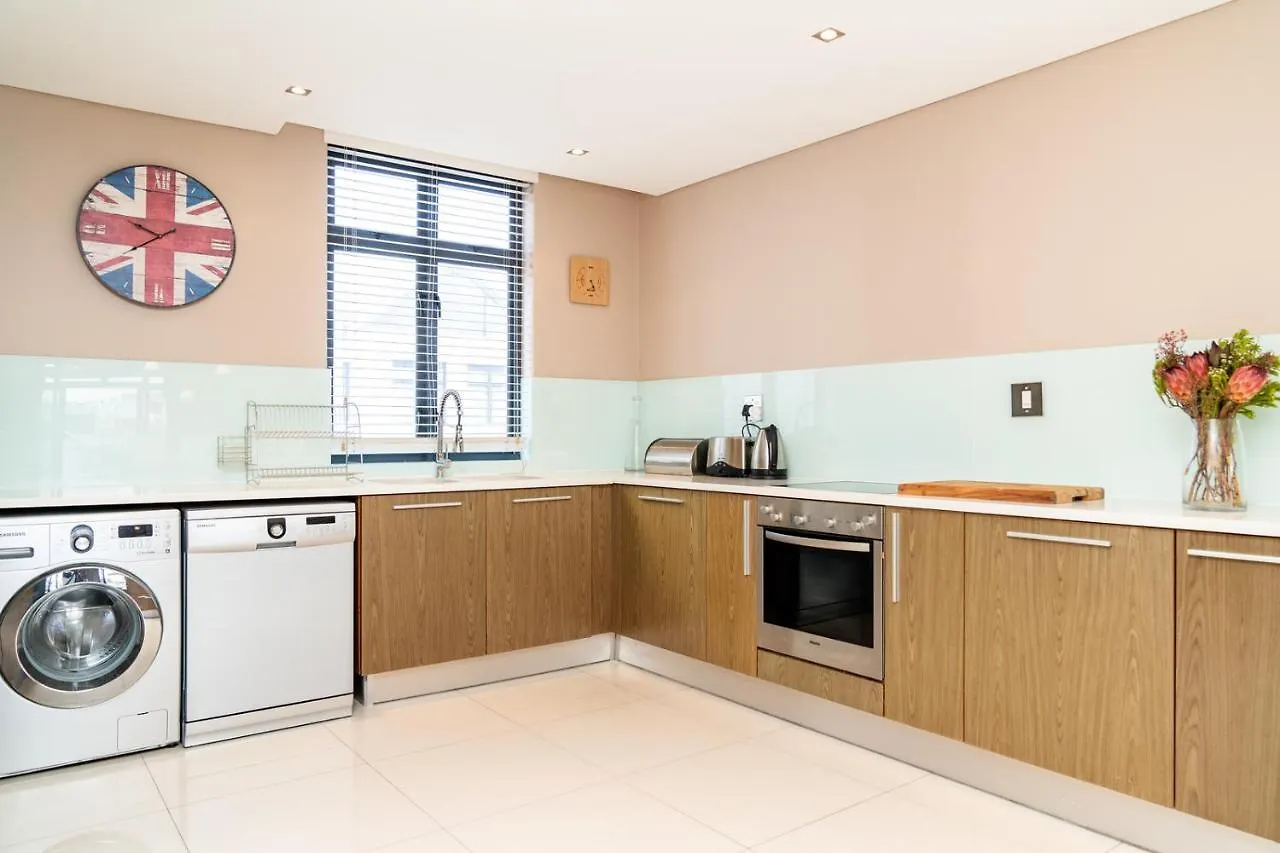 Modern Beachfront Eden On The Bay 210- 2 Bedroom, 2 Bathroom Bloubergstrand